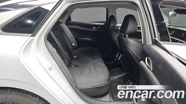 Kia K5 Новый K5 3 поколение 2.0 LPi(Для проката) — Фото автомобиля 11