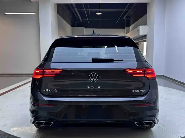 Volkswagen Golf — Фото автомобиля 5