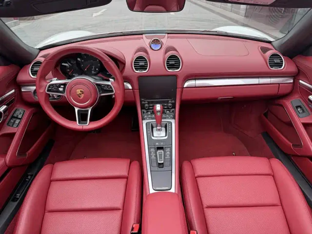 Porsche 718 — Фото автомобиля 5