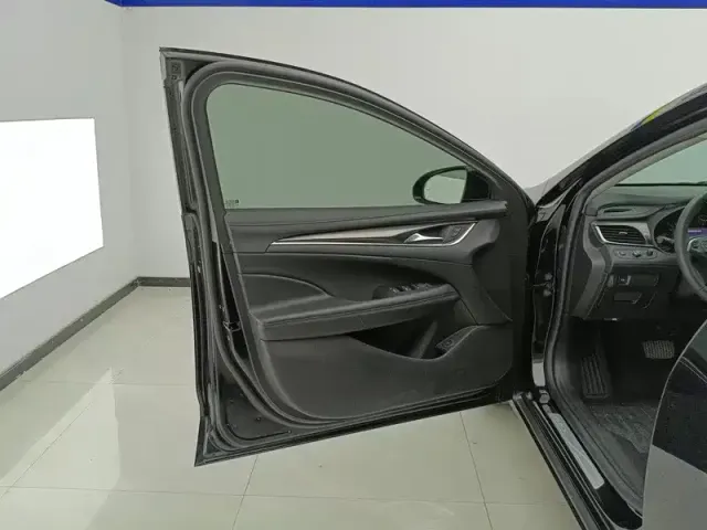 Buick LaCrosse — Фото автомобиля 10