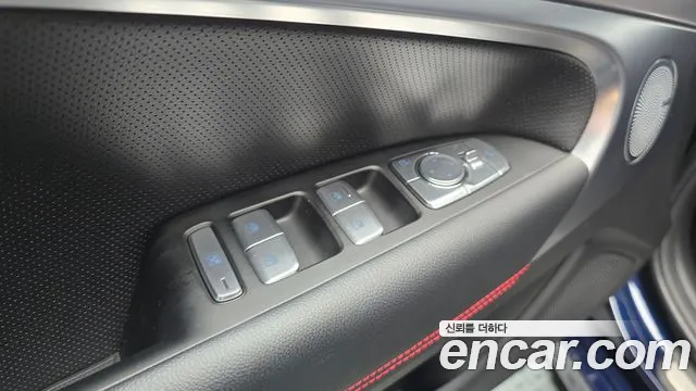 Genesis G70 — Фото автомобиля 12