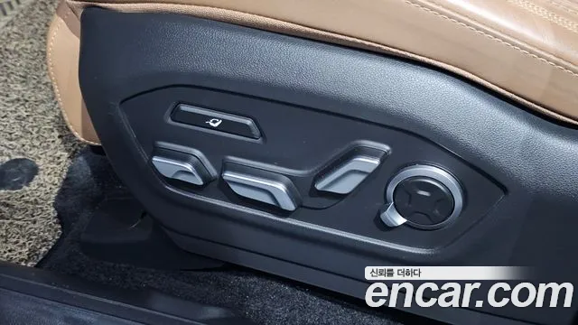 Hyundai Santa Fe MX5 — Фото автомобиля 28