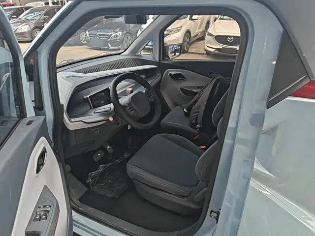 Wuling NanoEV — Фото автомобиля 14