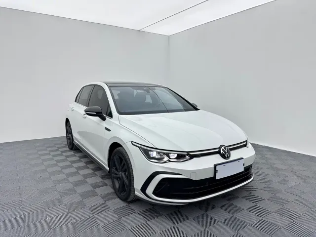 Volkswagen Golf — Фото автомобиля 3