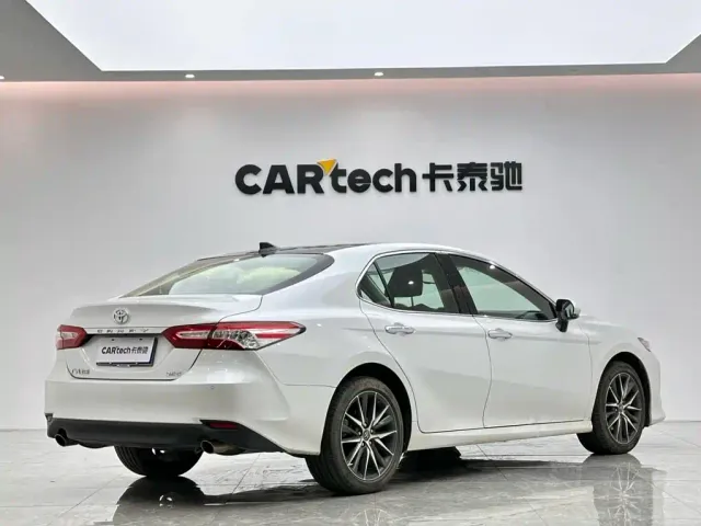Toyota Camry — Фото автомобиля 5