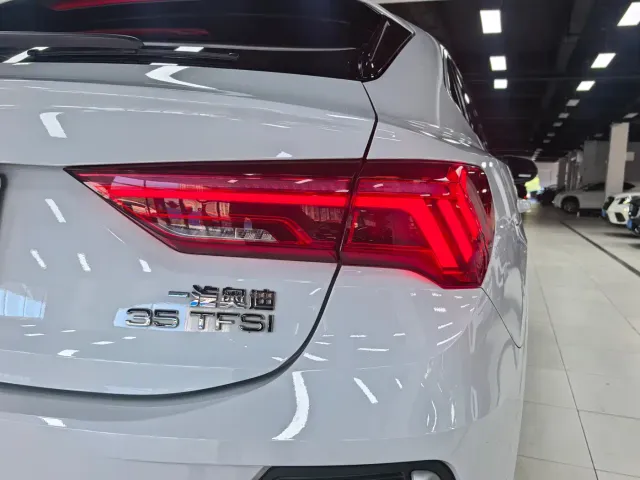 Audi Q3 Sportback — Фото автомобиля 5