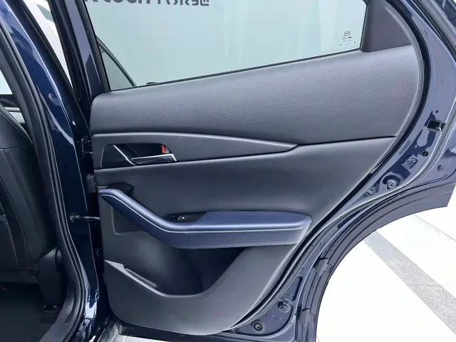 Mazda CX-30 — Фото автомобиля 13