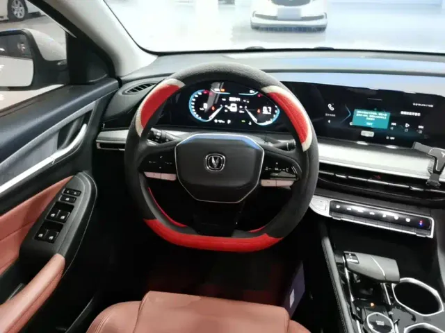 Changan Eado — Фото автомобиля 10