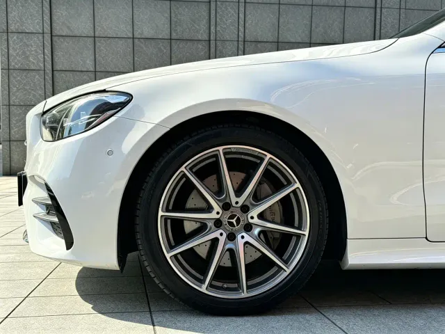 Mercedes-Benz E-Class — Фото автомобиля 19