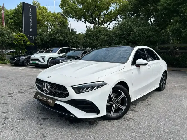 Фотография автомобиля — Mercedes-Benz A-Class