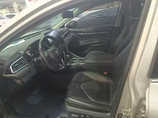Toyota Camry — Фото автомобиля 14