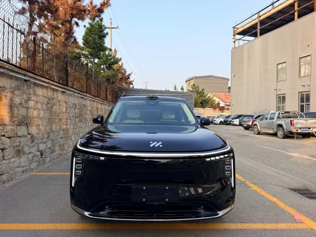IM Motors LS8 — Фото автомобиля 2