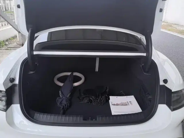 Xiaomi SU7 — Фото автомобиля 4