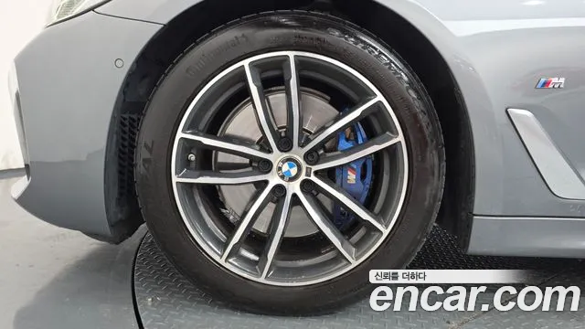 BMW 5 Series G30 — Фото автомобиля 5