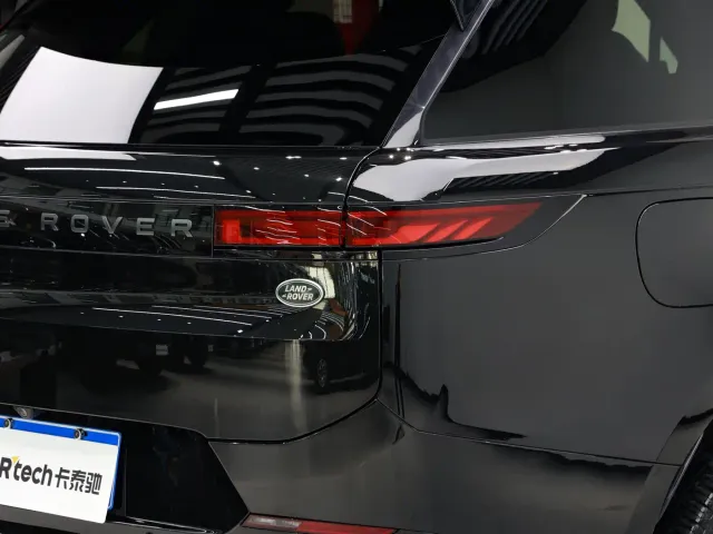 Land Rover Range Rover Sport — Фото автомобиля 9