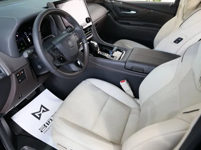 Toyota Vellfire — Фото автомобиля 7