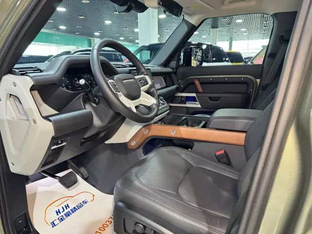 Land Rover Defender — Фото автомобиля 5