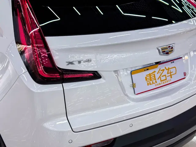 Cadillac XT4 — Фото автомобиля 21