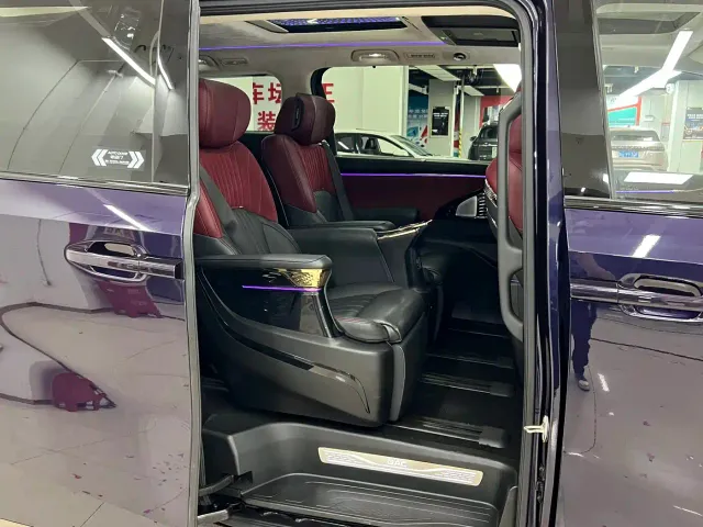 GAC Trumpchi E9 — Фото автомобиля 11
