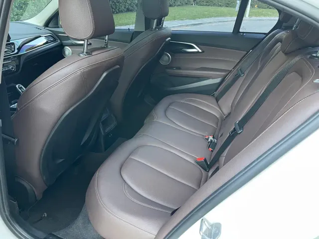 BMW 1 Series — Фото автомобиля 8