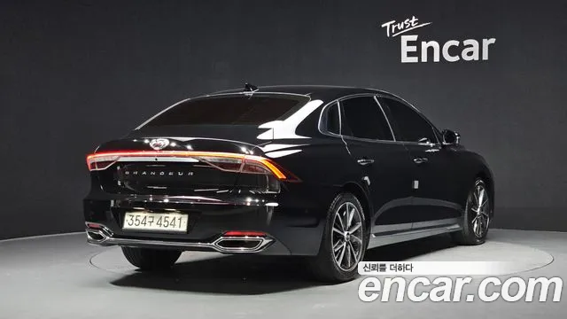 Hyundai Grandeur — Фото автомобиля 2