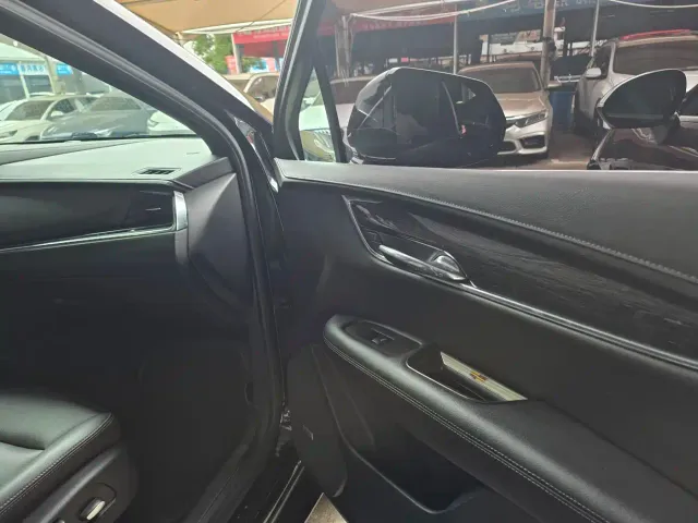 Cadillac XT5 — Фото автомобиля 21