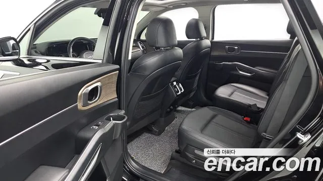 Kia Sorento Sorento 4-е поколение Бензин 2.5T 2WD — Фото автомобиля 12