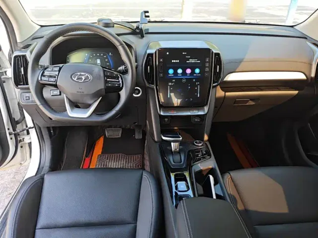 Hyundai ix35 — Фото автомобиля 9