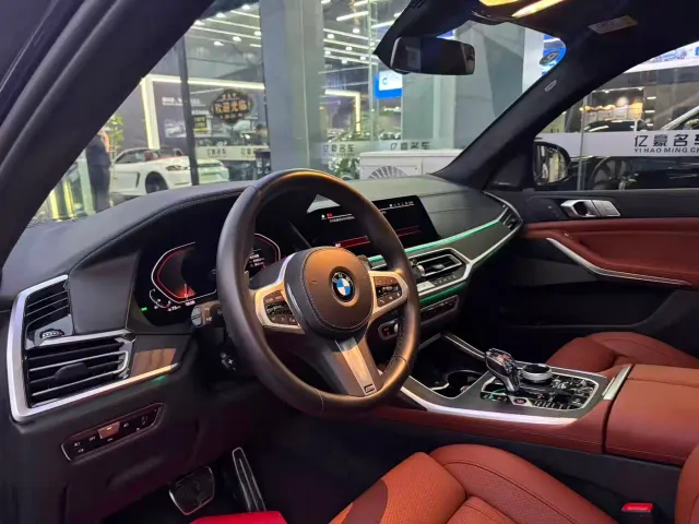 BMW X7 — Фото автомобиля 5