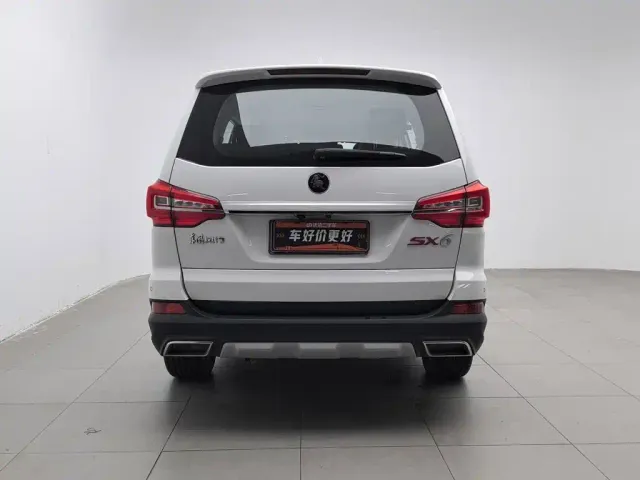 Forthing Fengxing SX6 — Фото автомобиля 4