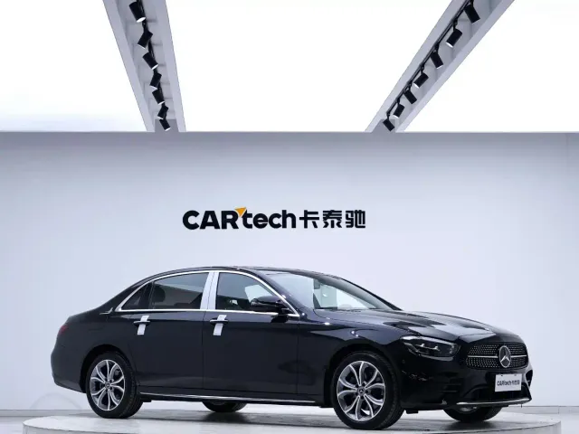 Mercedes-Benz E-Class — Фото автомобиля 5