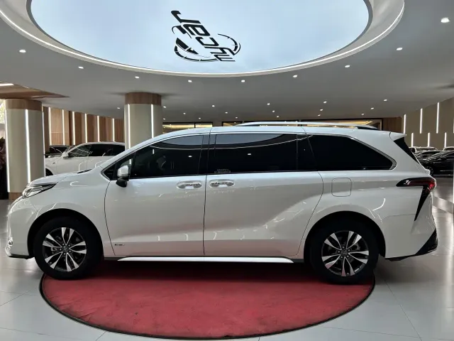 Toyota Granvia — Фото автомобиля 8