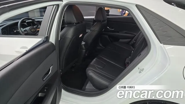 Hyundai AVANTE Новый Avante (CN7) — Фото автомобиля 11