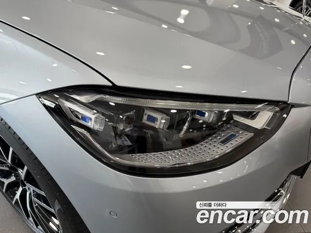 Mercedes-Benz S-Class — Фото автомобиля 12
