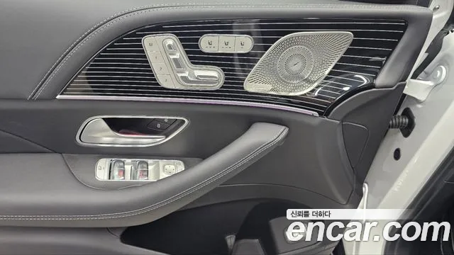 Mercedes-Benz GLS-Class — Фото автомобиля 15