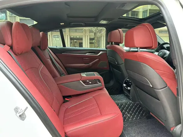 BMW 5 Series — Фото автомобиля 7