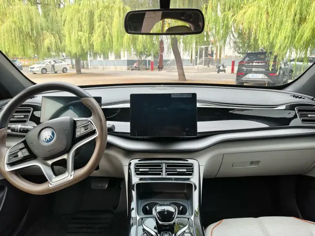BYD Qin PLUS — Фото автомобиля 8