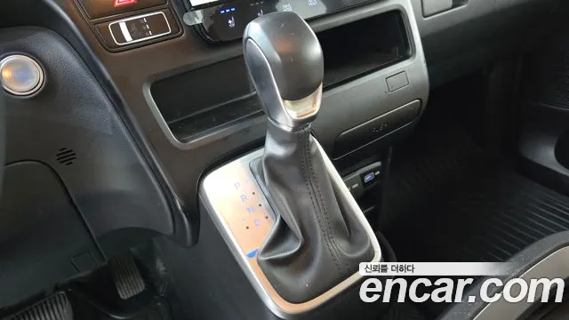 Hyundai Staria Staria Карго 5 мест — Фото автомобиля 9