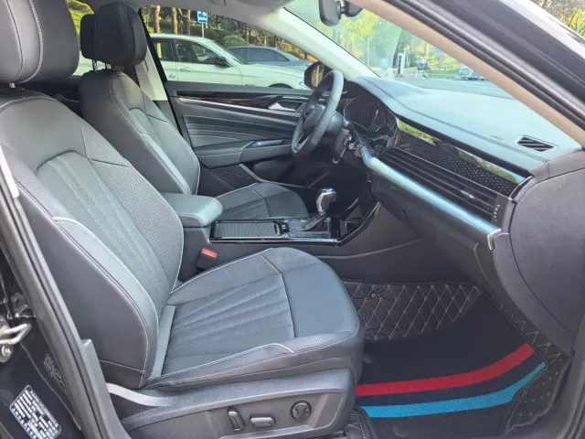Volkswagen Passat — Фото автомобиля 12