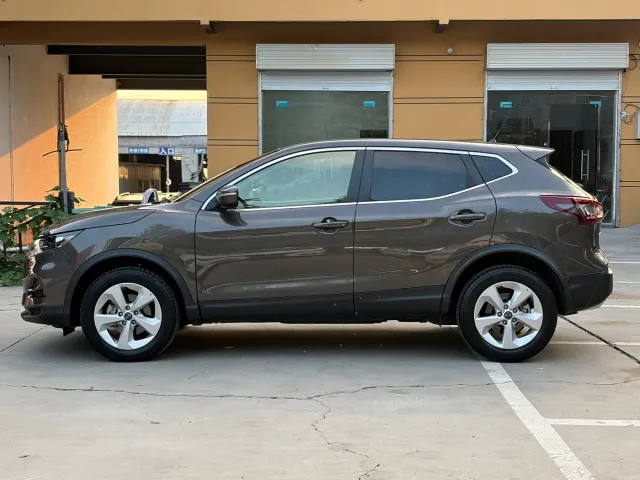 Nissan Qashqai — Фото автомобиля 15