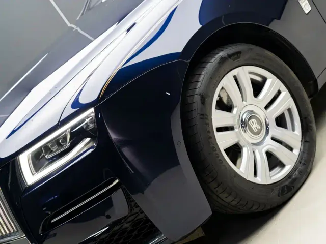 Rolls-Royce Ghost — Фото автомобиля 3