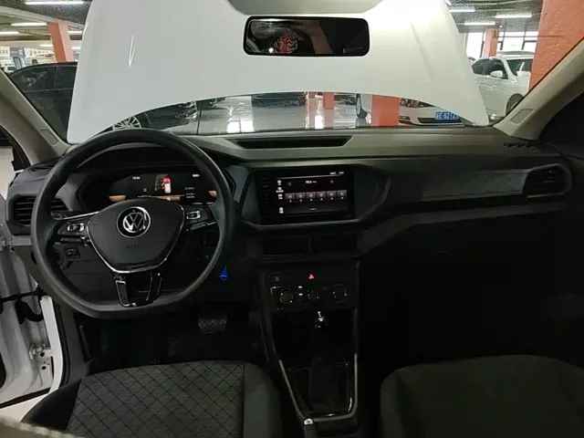 Volkswagen T-Cross — Фото автомобиля 9
