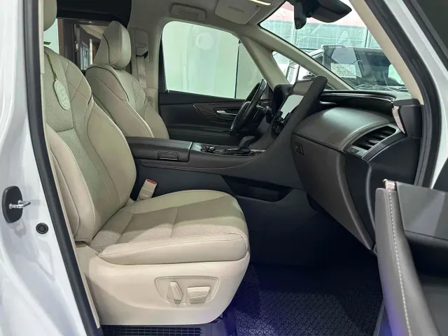 Toyota Vellfire — Фото автомобиля 14
