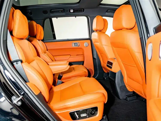 Li Auto L8 — Фото автомобиля 22