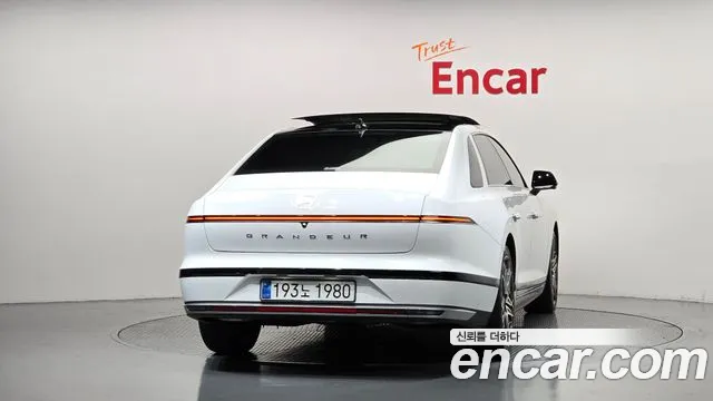 Hyundai Grandeur GN7 — Фото автомобиля 4