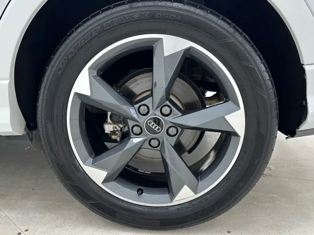 Audi Q3 — Фото автомобиля 18