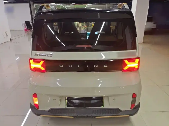 Wuling Hongguang Mini EV — Фото автомобиля 5