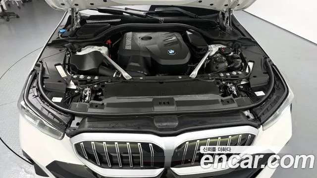 BMW 5-Series 5 серия (G60) 530i xDrive M Sport — Фото автомобиля 5