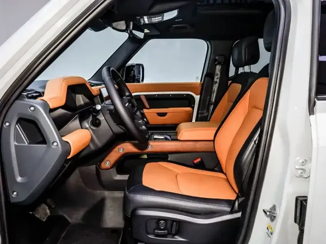 Land Rover Defender — Фото автомобиля 8