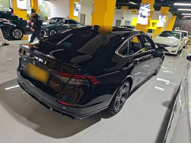 Honda Accord — Фото автомобиля 6